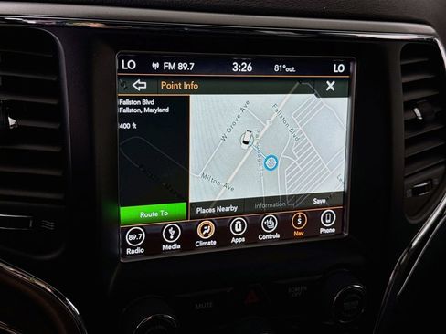 Used 2018 Jeep Grand Cherokee Limited AWD/4WD image 5