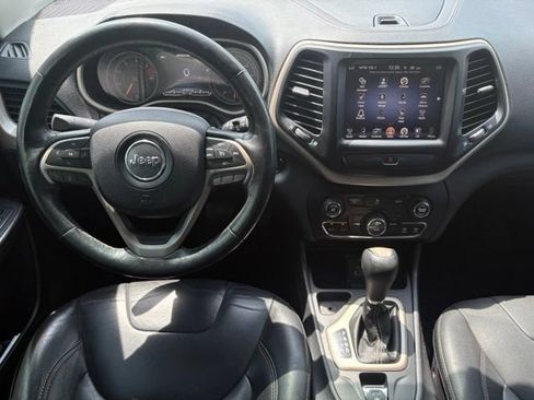 Used 2016 Jeep Cherokee Limited FWD image 3