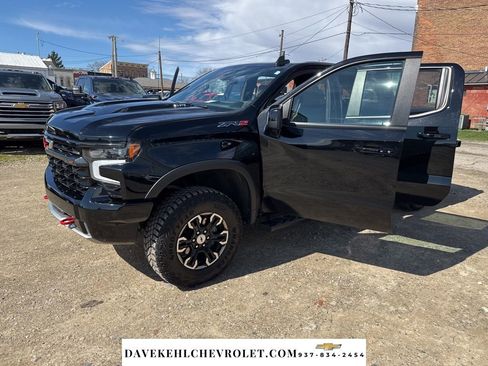 Used 2024 Chevrolet Silverado 1500 ZR2 w/ Technology Package image 28