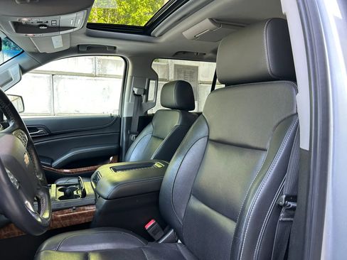 Used 2018 Chevrolet Tahoe Premier AWD/4WD image 2