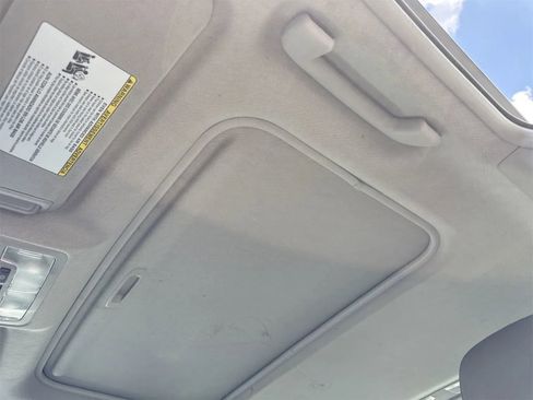 Used 2012 Toyota Camry XLE image 18