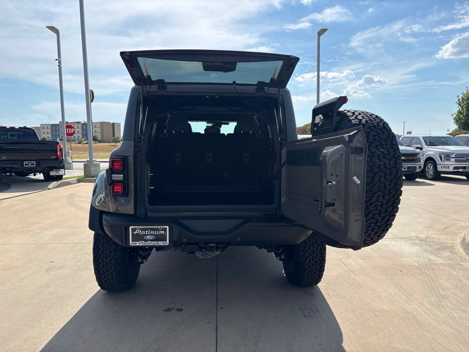 New 2026 Ford Bronco Raptor w/ Interior Carbon Fiber Pack AWD/4WD image 5