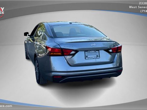 Used 2023 Nissan Altima 2.5 SV image 7
