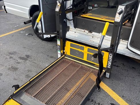 Used 2013 Ford E-350 and Econoline 350 Extended Super Duty w/ PWR Group image 12