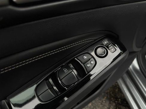 Used 2023 Nissan Altima 2.5 SV w/ SV Premium Package image 11