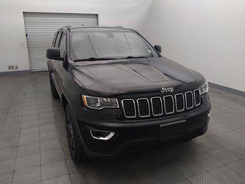 Used 2017 Jeep Grand Cherokee Laredo RWD image 14