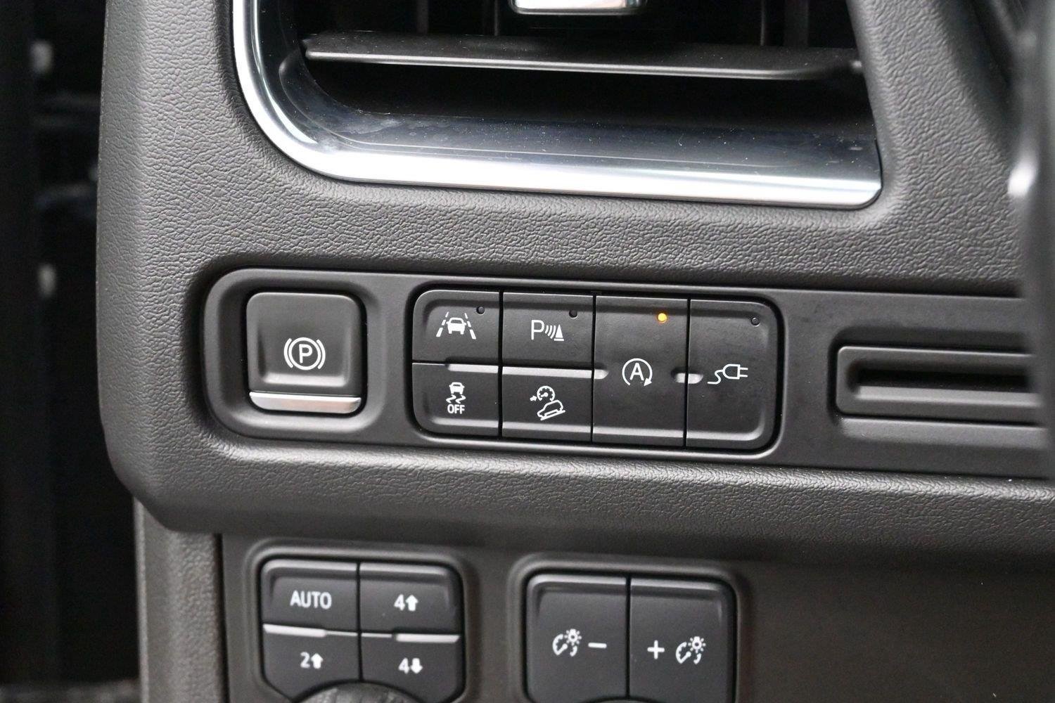 Used 2021 Chevrolet Tahoe Premier AWD/4WD image 27