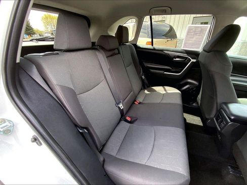 Used 2023 Toyota RAV4 XLE FWD image 27