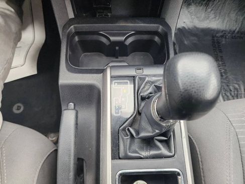 Used 2016 Toyota Tacoma SR5 w/ SR5 Appearance Package (SN) AWD/4WD image 22