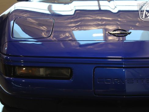 Used 1994 Chevrolet Corvette Coupe RWD image 38