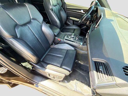 Used 2019 Audi SQ5 Premium Plus w/ Premium Plus Package image 14