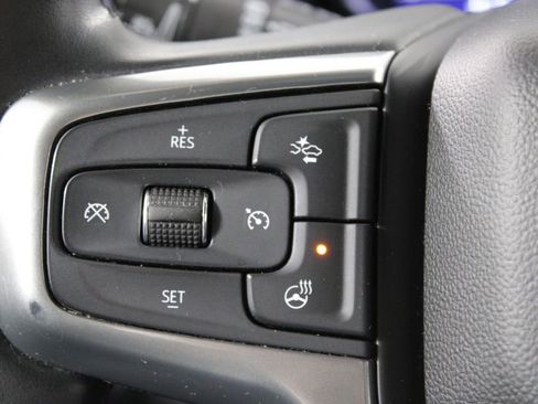 Used 2023 Chevrolet Suburban Premier image 43