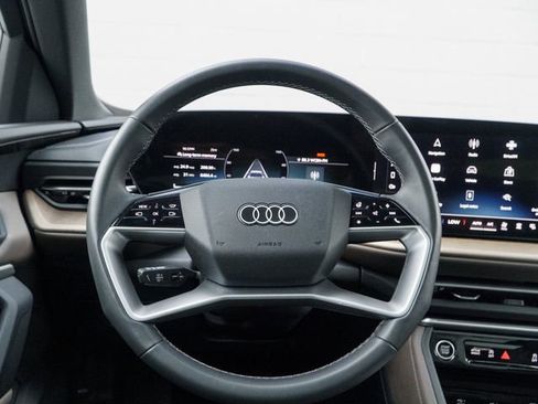 Used 2025 Audi Q5 Premium Plus w/ Premium Plus AWD/4WD image 23