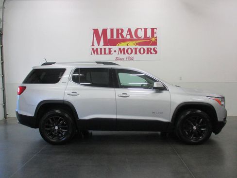 Used 2019 GMC Acadia SLT AWD/4WD image 6