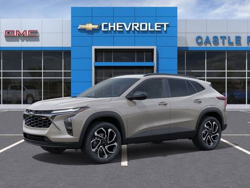 New 2026 Chevrolet Trax RS w/ Sunroof Package image 2