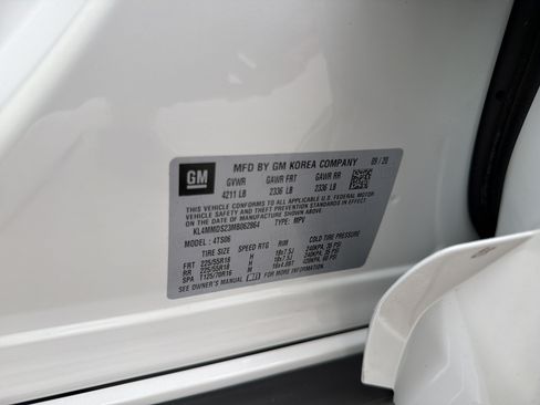 Used 2021 Buick Encore GX Select w/ Sport Touring Package FWD image 32