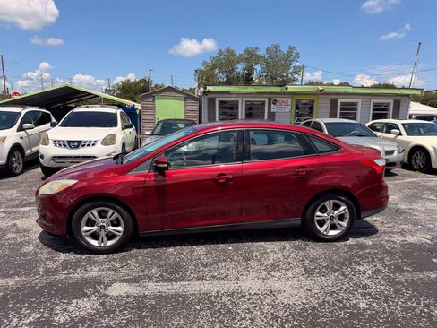 Used 2014 Ford Focus SE FWD image 7