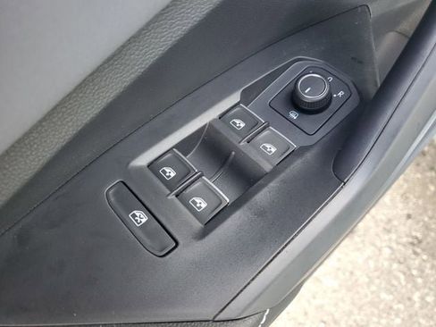 New 2026 Volkswagen Jetta SE FWD image 13