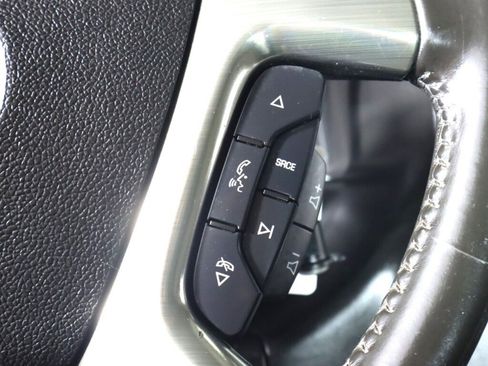 Used 2018 Chevrolet Express 2500 w/ Driver Convenience Package image 13