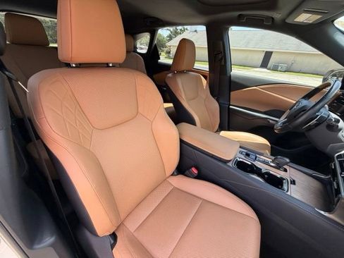 Used 2024 Lexus RX 350 Premium w/ Accessory Package (Z1) FWD image 36