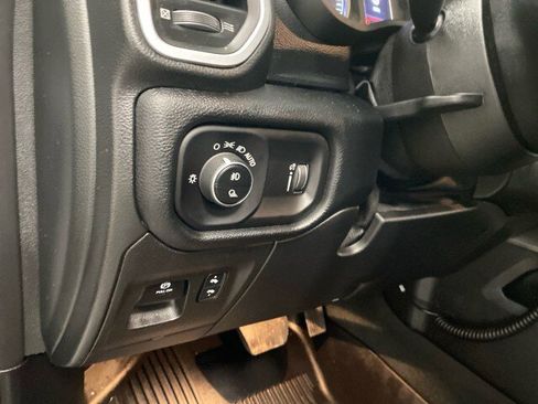 Used 2021 RAM 1500 Big Horn image 18