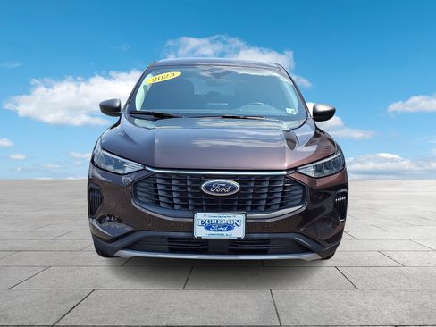 Certified 2023 Ford Escape Active w/ Cold Weather Package FWD image 2