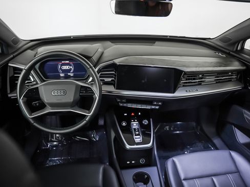 Used 2024 Audi Q4 e-tron Premium Plus w/ Premium Plus image 17
