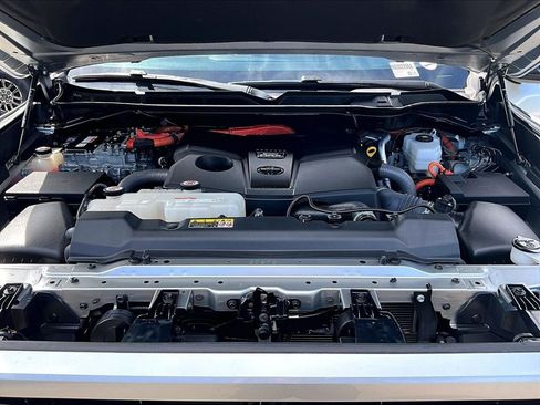 Certified 2022 Toyota Tundra Capstone AWD/4WD image 29