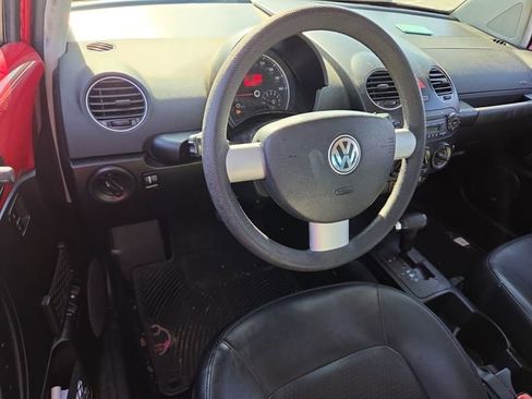 Used 2010 Volkswagen Beetle Coupe image 12