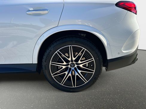 New 2026 Mercedes-Benz GLC 43 AMG AMG 43 4MATIC SUV image 11