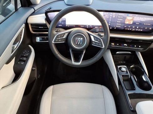 New 2025 Buick Envision Avenir image 18