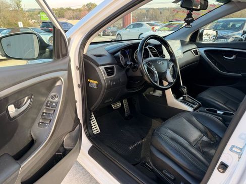 Used 2013 Hyundai Elantra GT w/ Tech Pkg image 5