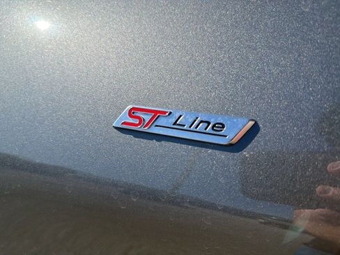 Used 2025 Ford Explorer ST-Line w/ ST-Line Street Pack image 7