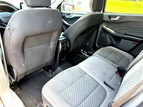 Used 2021 Ford Escape SE w/ SE Sport Appearance Package FWD image 19