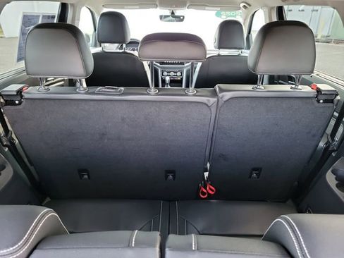 Used 2022 Volkswagen Atlas SE image 9