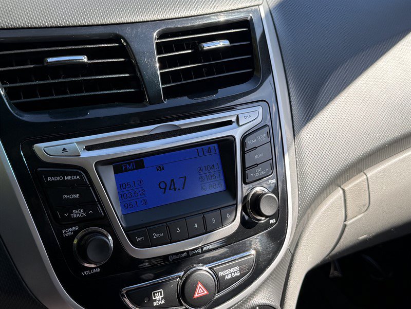 Used 2014 Hyundai Accent GLS w/ Option Group 2 FWD image 23