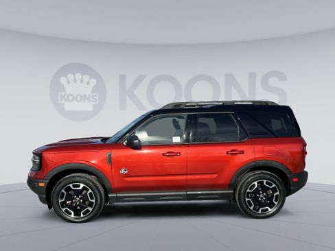 Used 2023 Ford Bronco Sport Outer Banks w/ Tech Package image 2