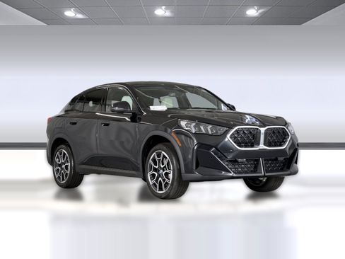 New 2026 BMW X2 xDrive28i w/ Convenience Package AWD/4WD image 7