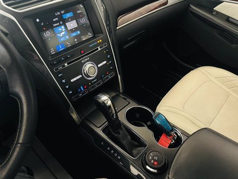 Used 2017 Ford Explorer Platinum AWD/4WD image 60