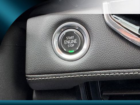 Used 2023 Chevrolet Colorado LT w/ LT Convenience Package III image 16