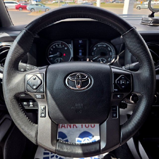 Used 2023 Toyota Tacoma TRD Sport AWD/4WD image 18