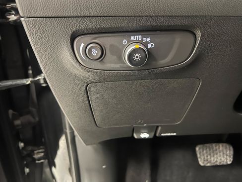 Used 2025 Buick Encore GX Preferred FWD image 37