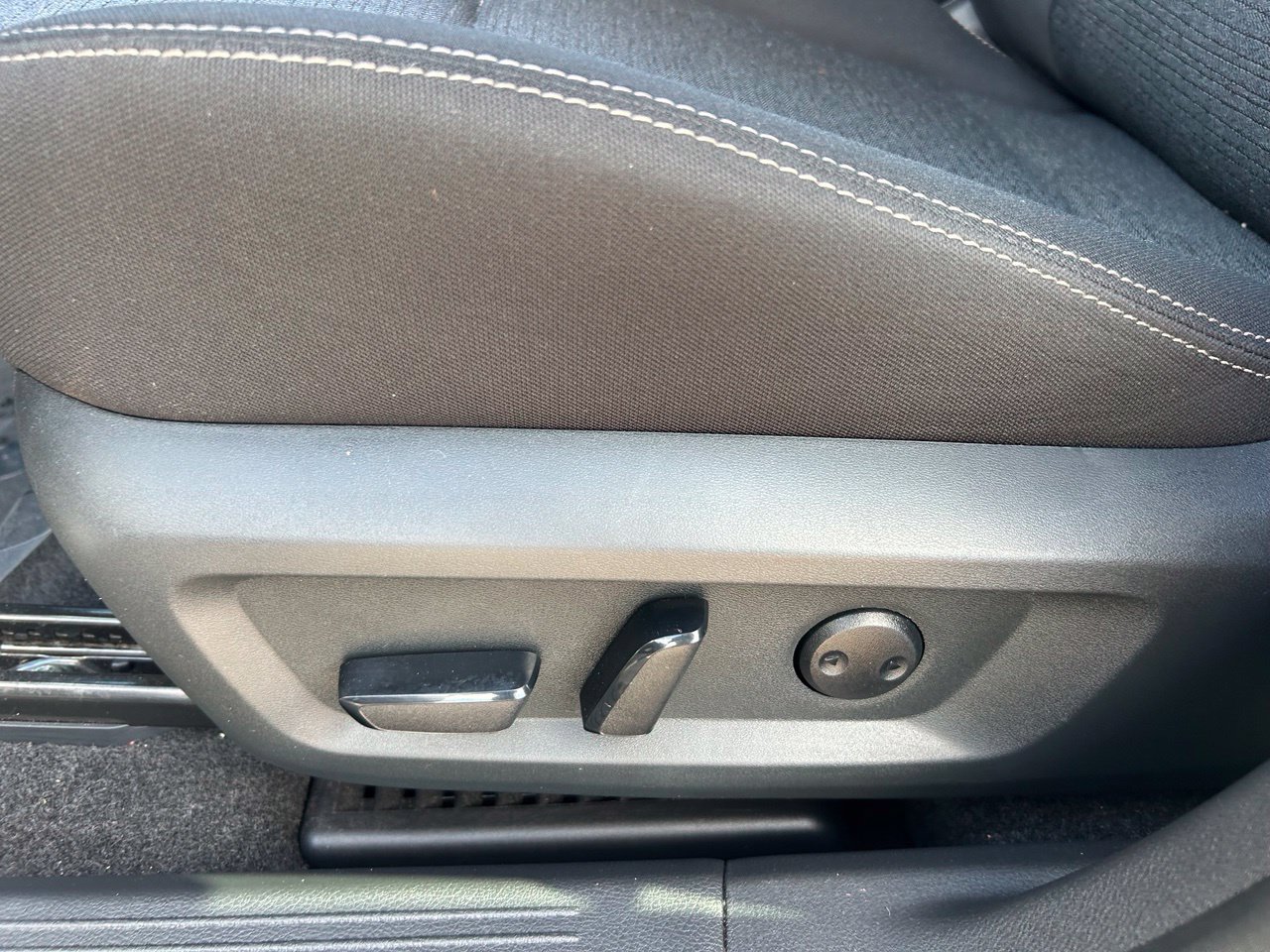 Certified 2023 Nissan Rogue SV FWD image 26