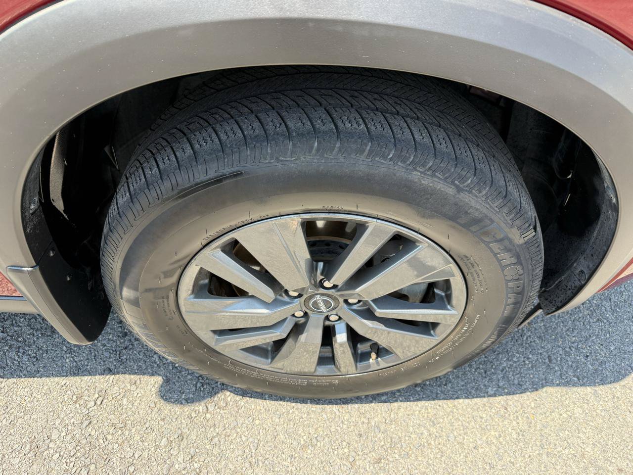 Used 2022 Nissan Pathfinder SV AWD/4WD image 43