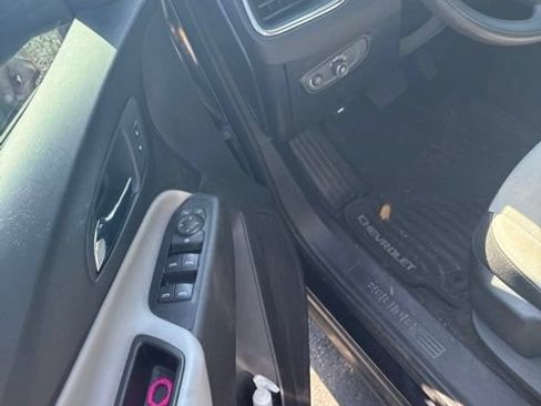 Used 2019 Chevrolet Equinox LS FWD image 26