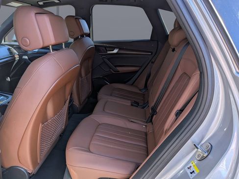 Used 2022 Audi Q5 2.0T Premium w/ Convenience Package image 16