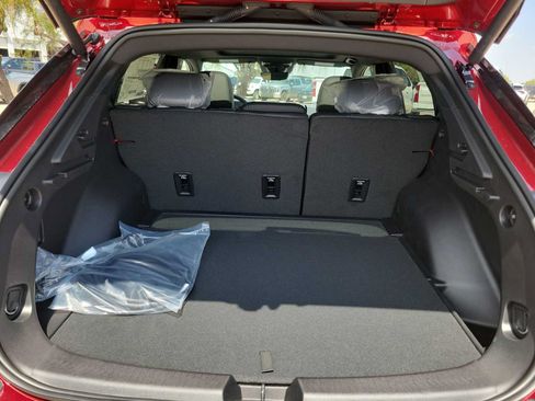 New 2025 Chevrolet Equinox EV LT w/ Convenience Package II FWD image 27