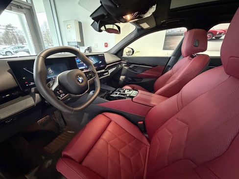 Certified 2025 BMW 530i xDrive image 44