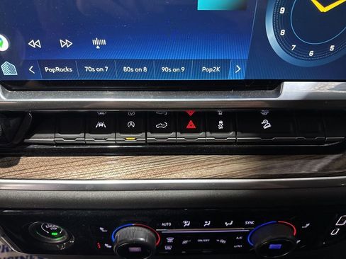 Used 2022 Chevrolet Silverado 1500 RST image 27