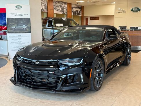 Used 2022 Chevrolet Camaro ZL1 RWD image 2